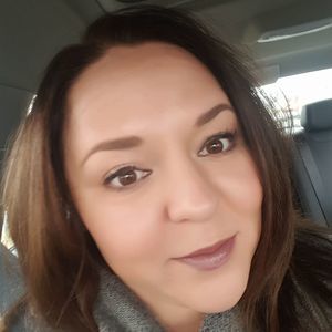 Meet your Posher, Becca